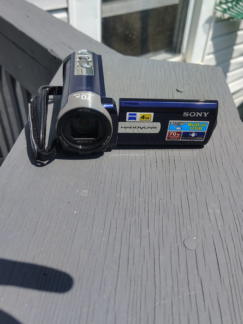 Sony Handycam DCR-SX65 Digital Video Camera Recorder